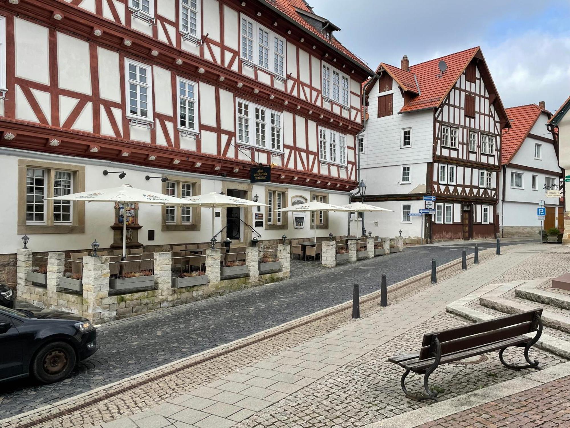 Altes Rathaus Hotel-Restaurant-Cafe Wolfhagen Exterior photo